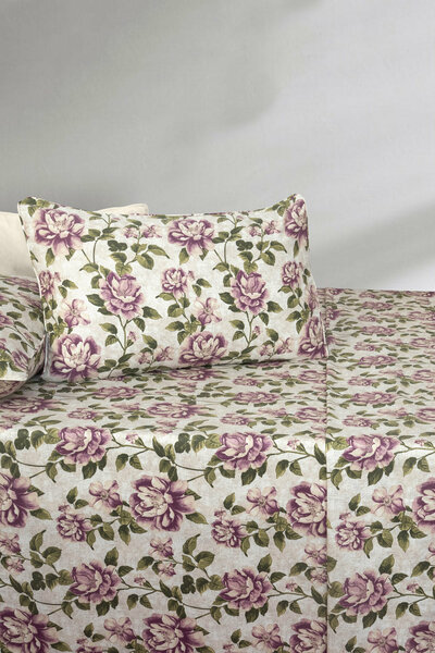 Blooming Petals Bed Sheet Set