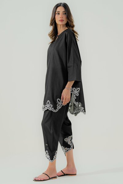 On the edge 2 piece