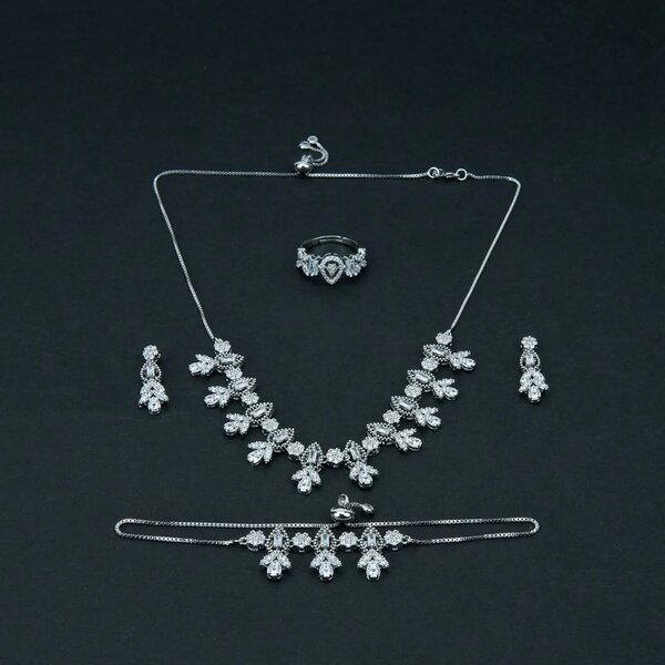 Women Necklace Jewelry 4 Pcs - 004815j