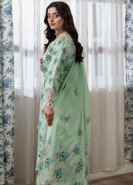 Applique Kari by Al Zohaib Unstitched Embroidered Lawn 3 Piece Suit AZ26AVII D-06 - Summer Collection