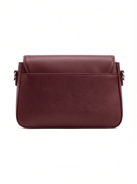 Nyra Maroon