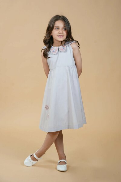 Lullaby | Pure cotton dress with hand-embroidered butterfly motifs
