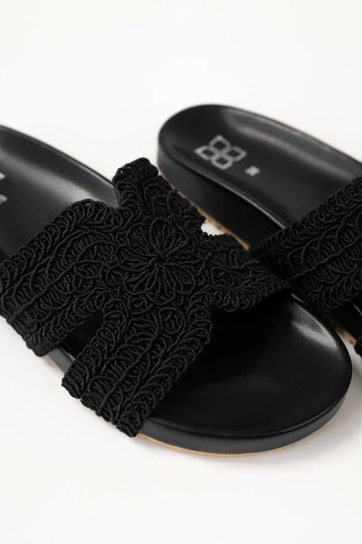 Black Comfy Slipper