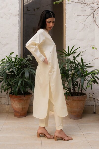 2 Piece Off white - NV10D07