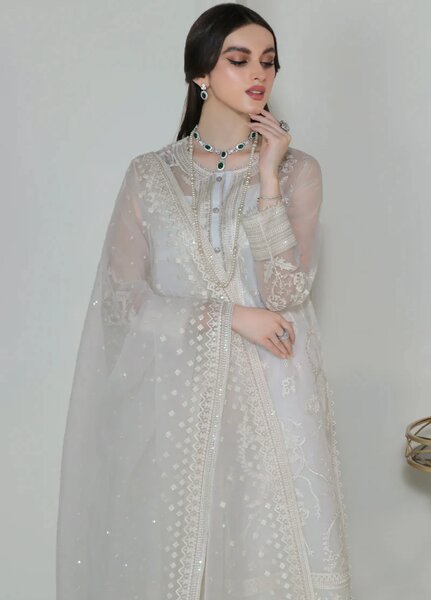 Chantelle by Baroque Unstitched Embroidered Organza 3 Piece Suit BQ26UFC BQU-UF-D-186 - Festive Collection
