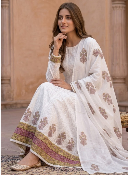 Rose Paisley - NV32D04