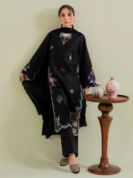 Ember-3Pcs Embroidered Set