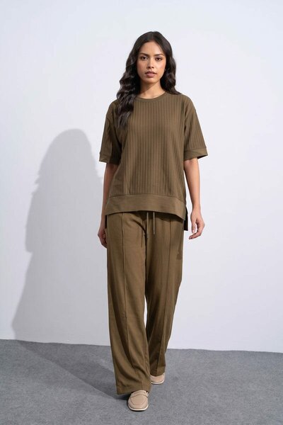 Max 21 Women's Textured Pleated Co-Ord Set