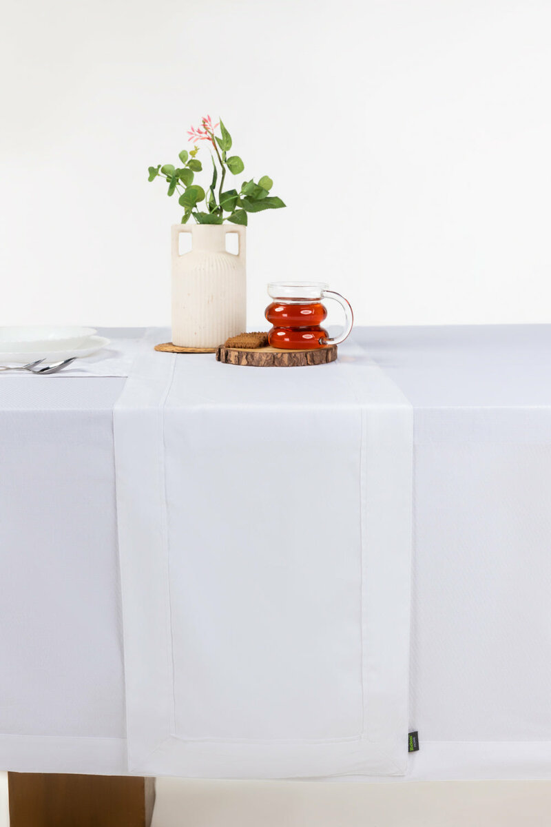 White Cube Dobby Table Cover