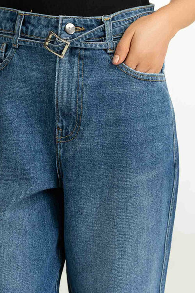 Barrel Fit Jeans