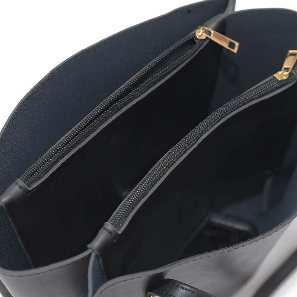 Canva Black