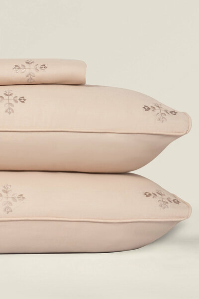 Amber Light T-150 Embroidered Bed Sheet Set