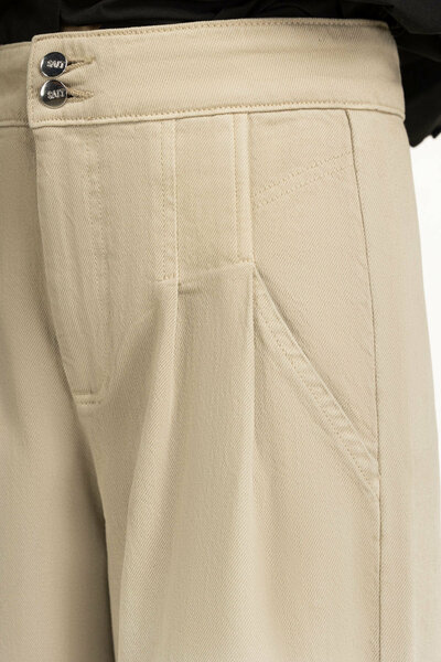 Wide Leg Fit Trousers