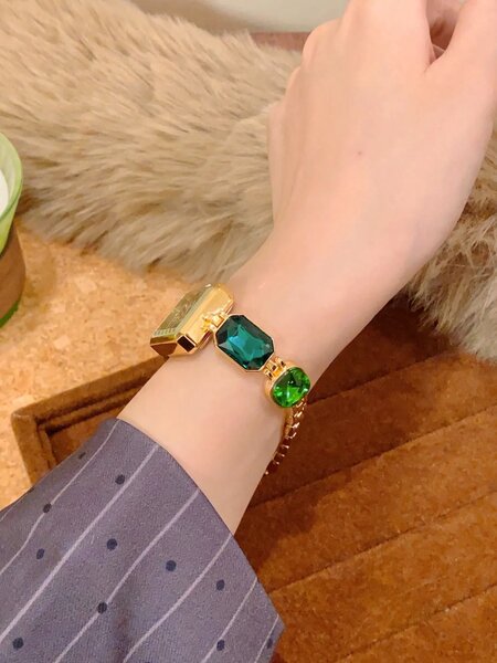Shein - 1pc Super Flash Women's Watch / Square/ Fashionable, Casual, Versatile, Quartz Watch