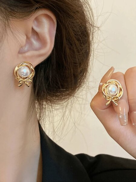 Shein - 5pcs/Set Vintage Hollow Bow Faux Pearl Earrings For Women, Asymmetrical Minimalist Earring Set
