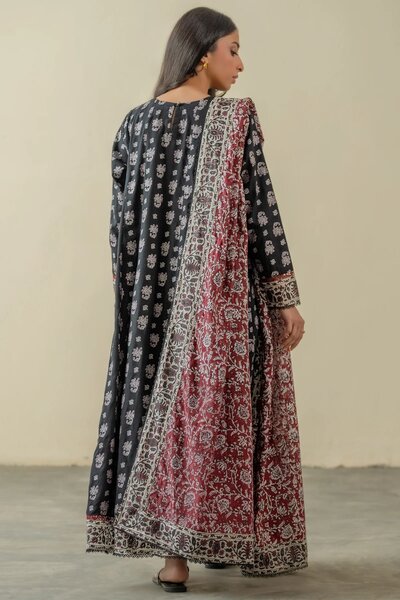 Intricate 3 piece