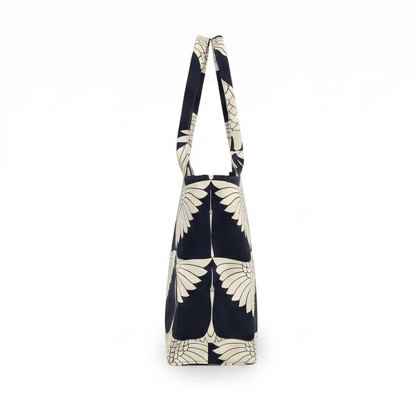 Flora Bloom Black