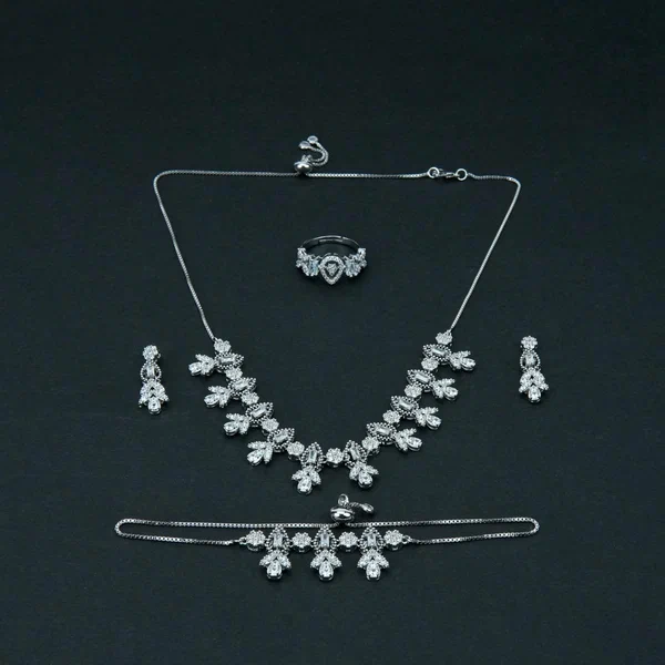 Women Necklace Jewelry 4 Pcs - 004815j