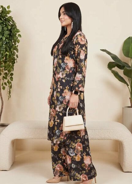 Salitex Unstitched Printed Lawn 2 Piece Suit SUNS82AG2001 Summer Collection