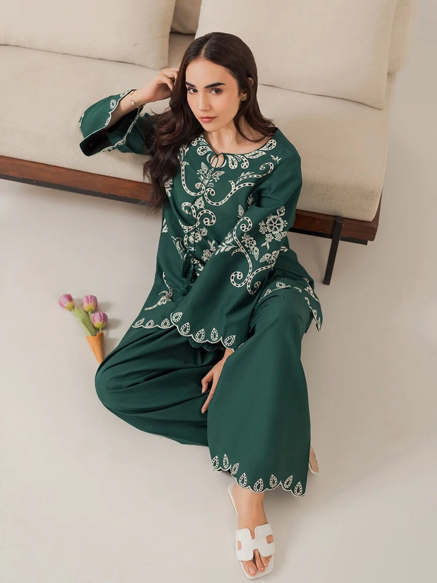 Nostalgia - 3 Pcs Embroidered Set