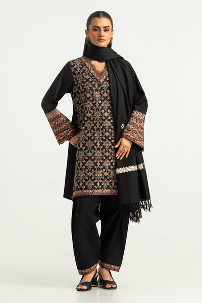 3PC Khaddar Embroidered Suit