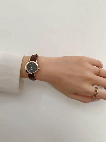 Shein - 1pc Ladies Watch Round Pointer Quartz Watch - Brown