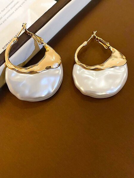 Shein - Amorya 1 Pair Vintage Pleated Faux Pearl Hoop Earrings