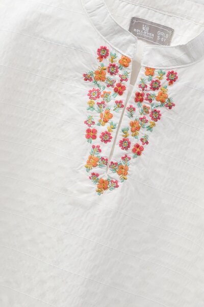 Thread Embroidered White Top