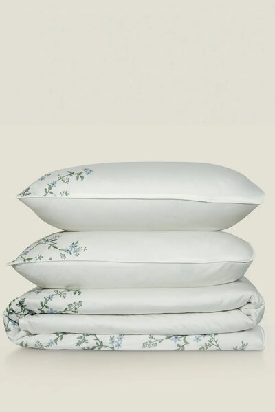 White T-400 Embroidered Quilt Cover set 26