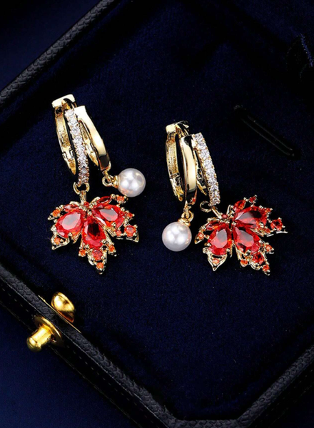 Shein - 1 Pair Fashionable Delicate Zirconia Maple Leaf Design Clip-On Earrings For Women