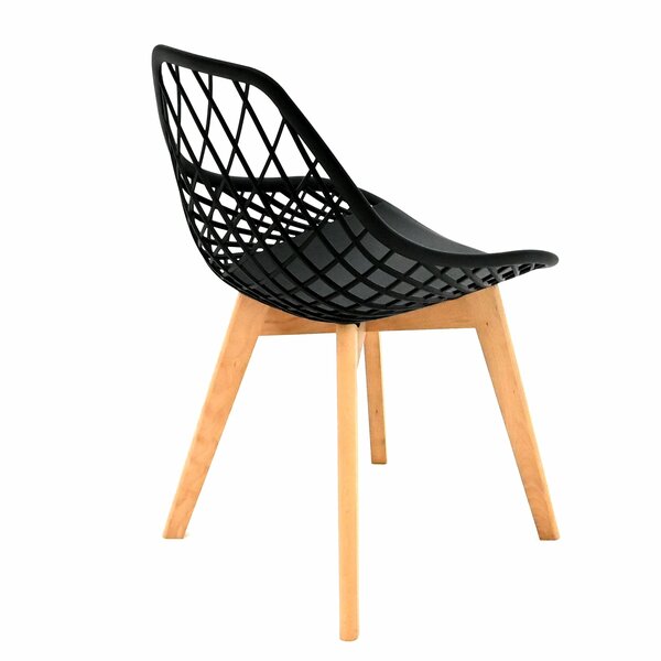 Lean Outdoor Chair