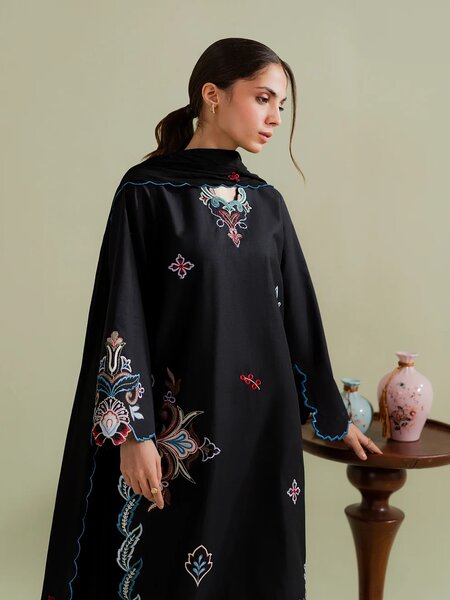 Ember-3Pcs Embroidered Set