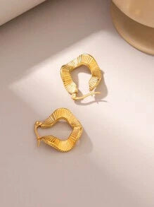 Shein - 1pair Gold-Tone Fashionable Earrings, European And American Style, Advanced Titanium Steel Irregular Ear Clip Stud, Vintage And Trendy, 18K Gold Plated Stainless Steel Twisted Wave Ear Cuff For Women's Accessory