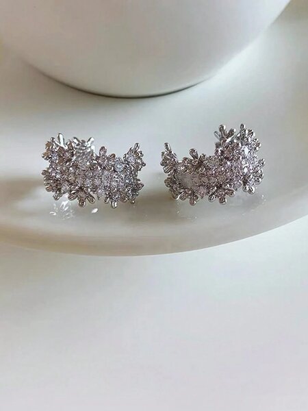 Shein - 1 Pair Luxury Glass Flower Stud Earrings
