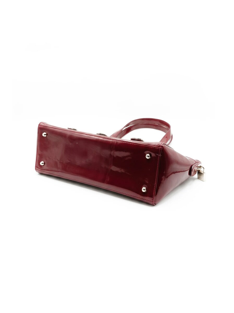 Amour Maroon