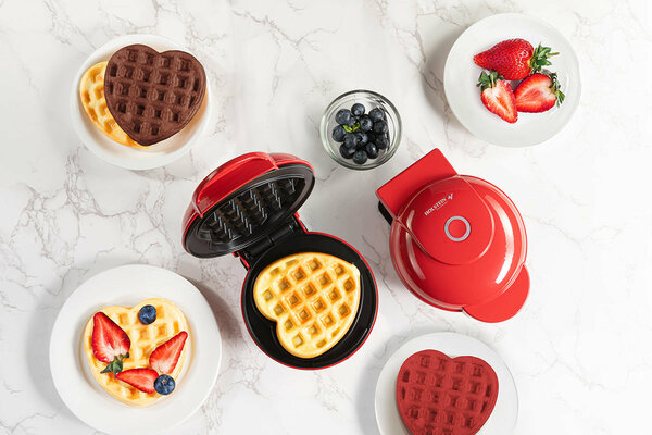 Home.Co - Mini Waffle Maker - Heart Shape (4-inch cooking surface)