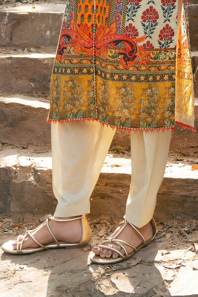 3 Piece Printed Lawn Suit with Chiffon Dupatta