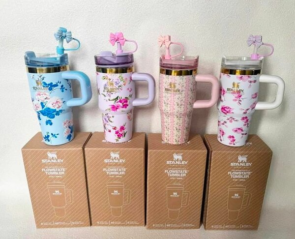 Home.Co - Mini Stanley Quencher H2.0 Tumbler 14 oz - LoveShackFancy Everblooming Rosettes Blue