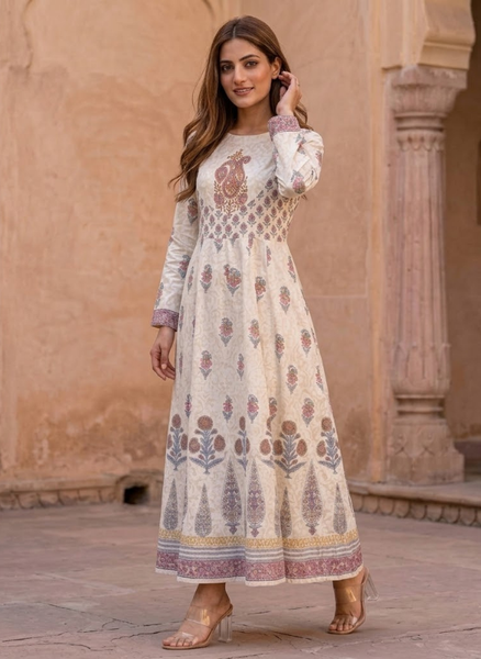 Mauve Blossom - NV32D05