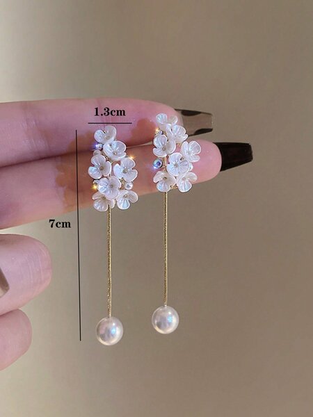 Shein - 1pair Fashionable Zinc Alloy Flower & Faux Pearl Decor Drop Earrings For Women For Daily Decoration