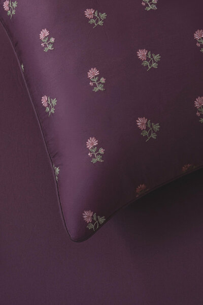Plum Charm Embroidered Bed Sheet Set