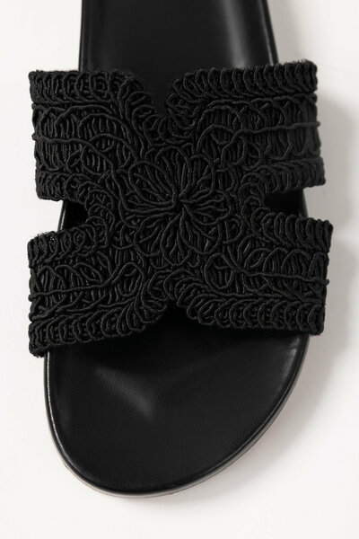 Black Comfy Slipper