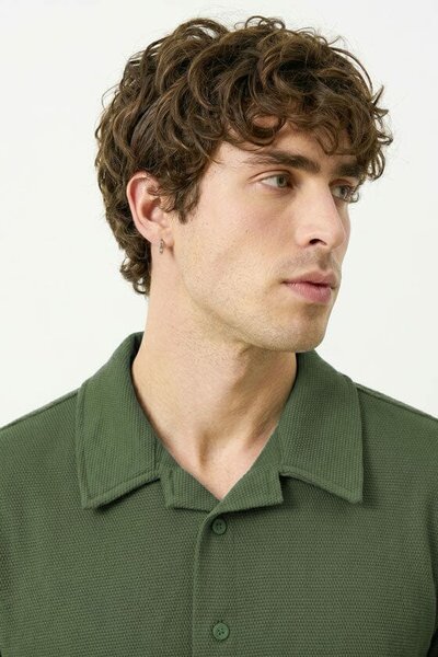 VT Men’s Textured Casual Shirt