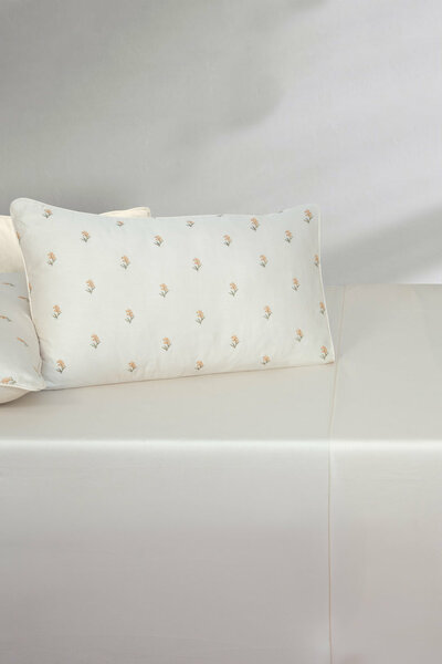 Ditsy Flora Embroidered Bed Sheet Set