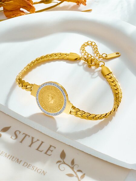 Shein - 1pc Metallic Twisted Curb Chain With Round Plate & Printed Portrait & Rhinestone Decor Accessory Bracelet