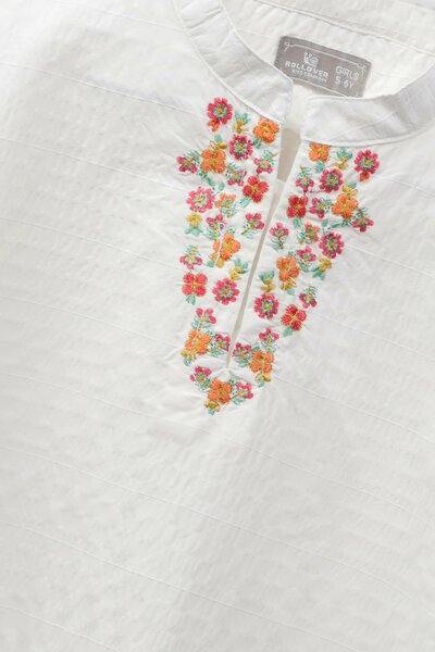 Thread Embroidered White Top