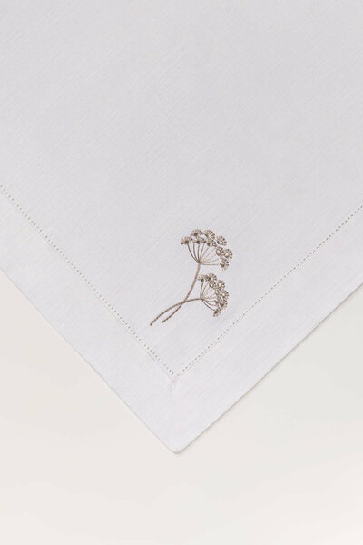 Cloud 2 Pcs Embroidered Napkin Set