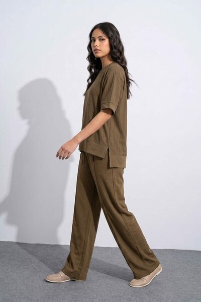 Max 21 Women's Textured Pleated Co-Ord Set