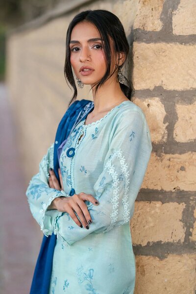 3 Piece Printed Khaddar Suit