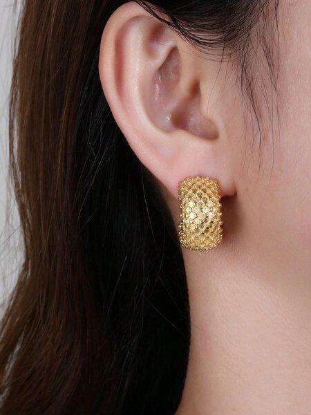 Shein - 1 Pair 18K Gold Plated Stainless Steel Rhombus Grid Stud